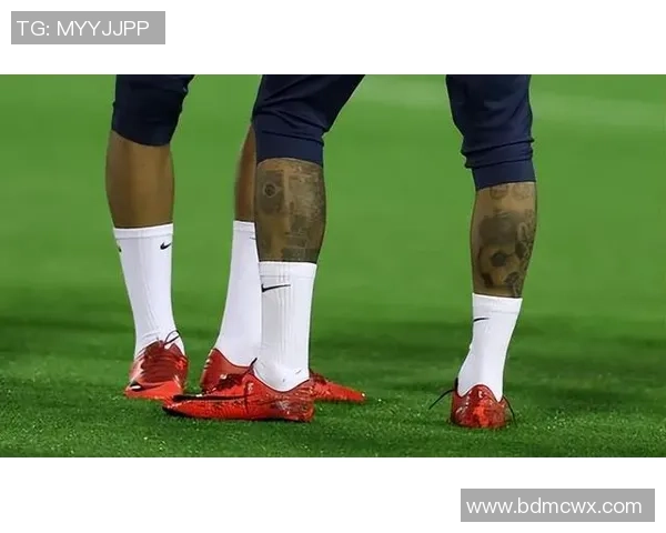 国外知名足球球星个性纹身图案解析与背后故事分享