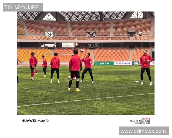 扣球足球星引领潮流激发热血激情全面解析足球技术与竞技魅力