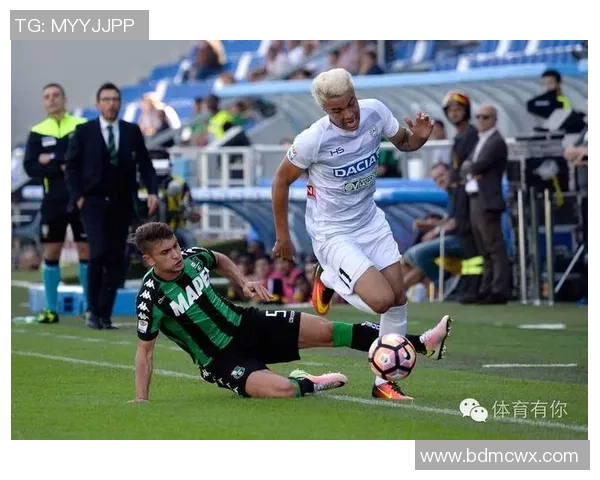 足球球星频频染发引发热议展现个性潮流与运动精神融合